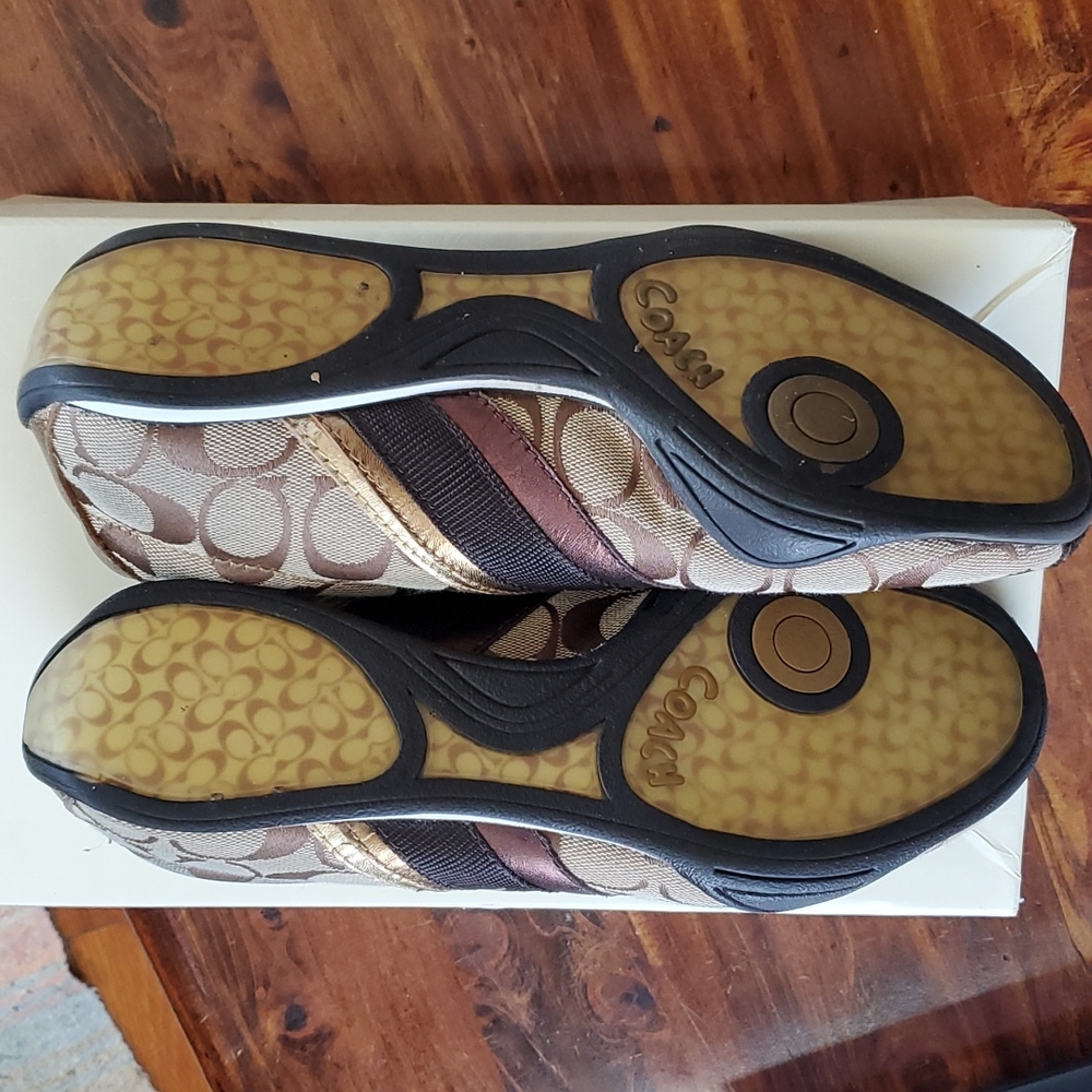 ♨️SOLD ELSEWHERE👟Gently Used Coach Sneakers👟 - Picture 2 of 4
